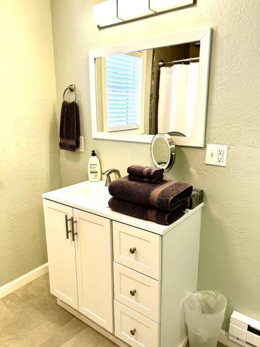 Fully Furnished, Serene Taos House Luaran gambar